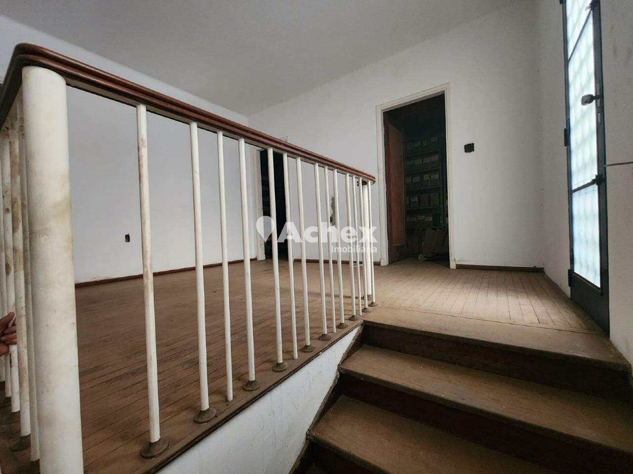 Casa para alugar com 4 quartos, 400m² - Foto 19