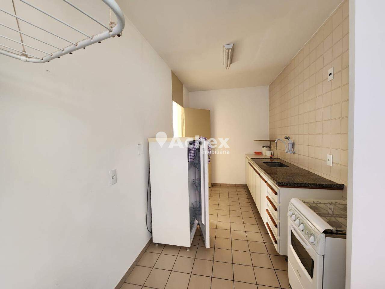 Apartamento à venda com 2 quartos, 65m² - Foto 11