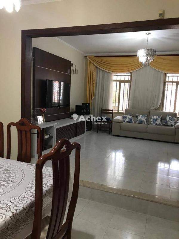 Casa à venda com 3 quartos, 150m² - Foto 4