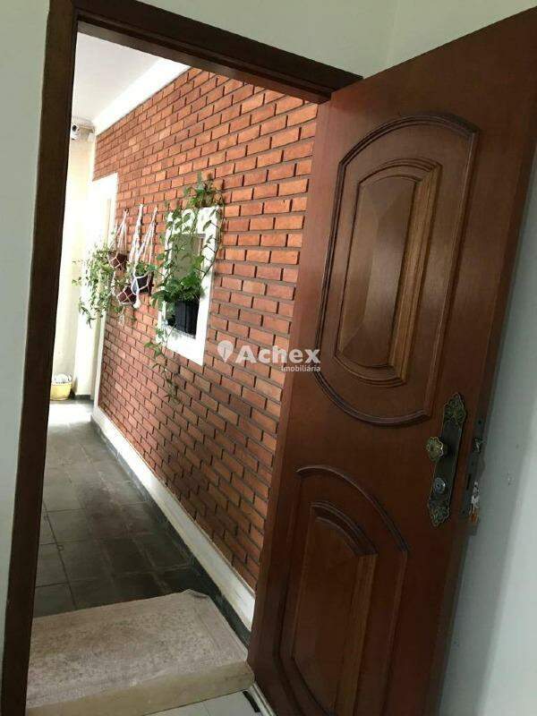 Casa à venda com 3 quartos, 150m² - Foto 2