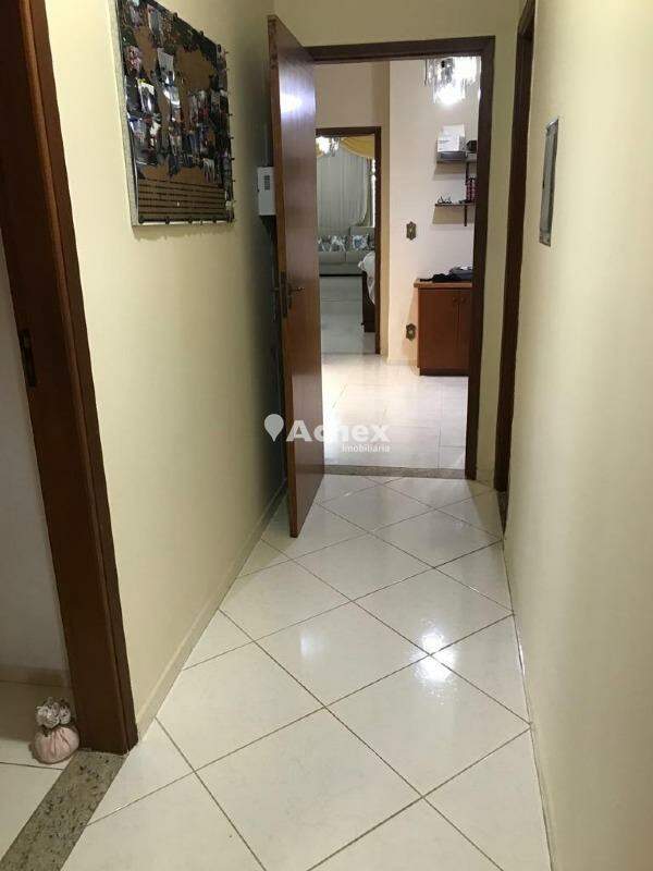 Casa à venda com 3 quartos, 150m² - Foto 12