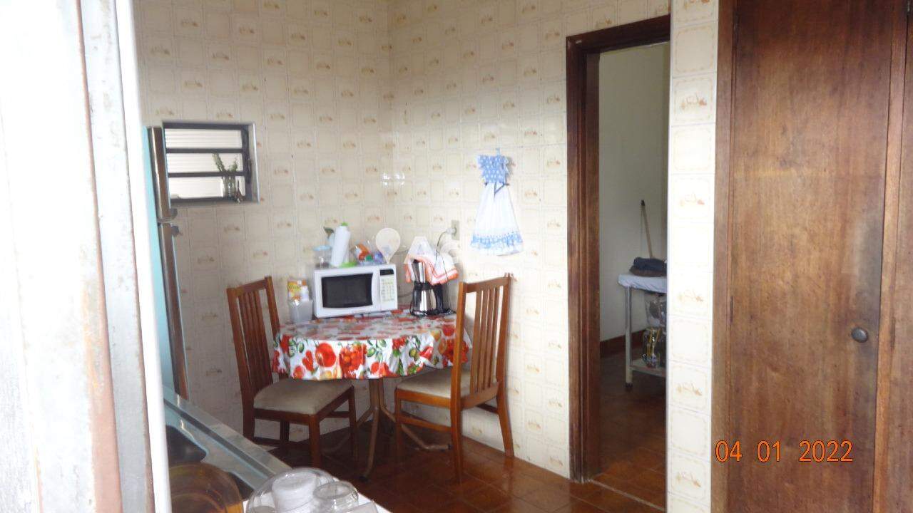 Casa à venda com 3 quartos, 230m² - Foto 15