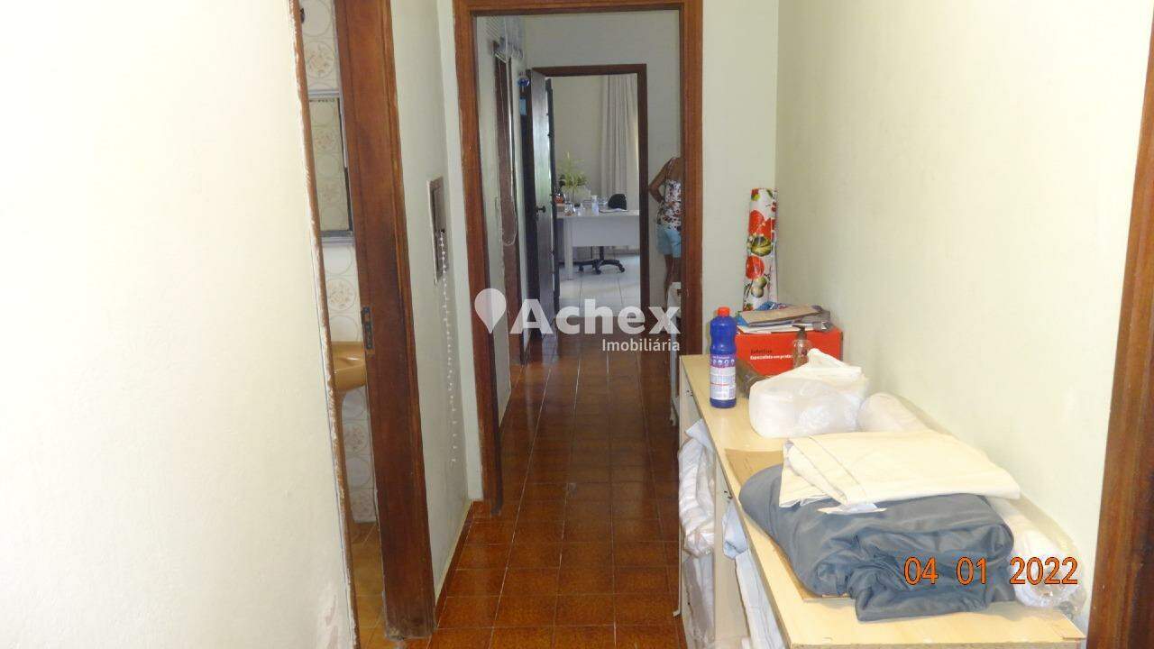 Casa à venda com 3 quartos, 230m² - Foto 4