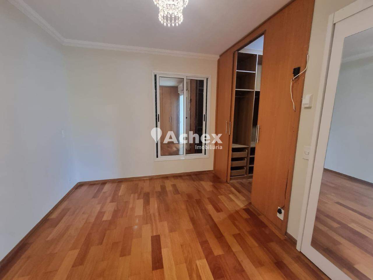 Casa à venda com 4 quartos, 196m² - Foto 15