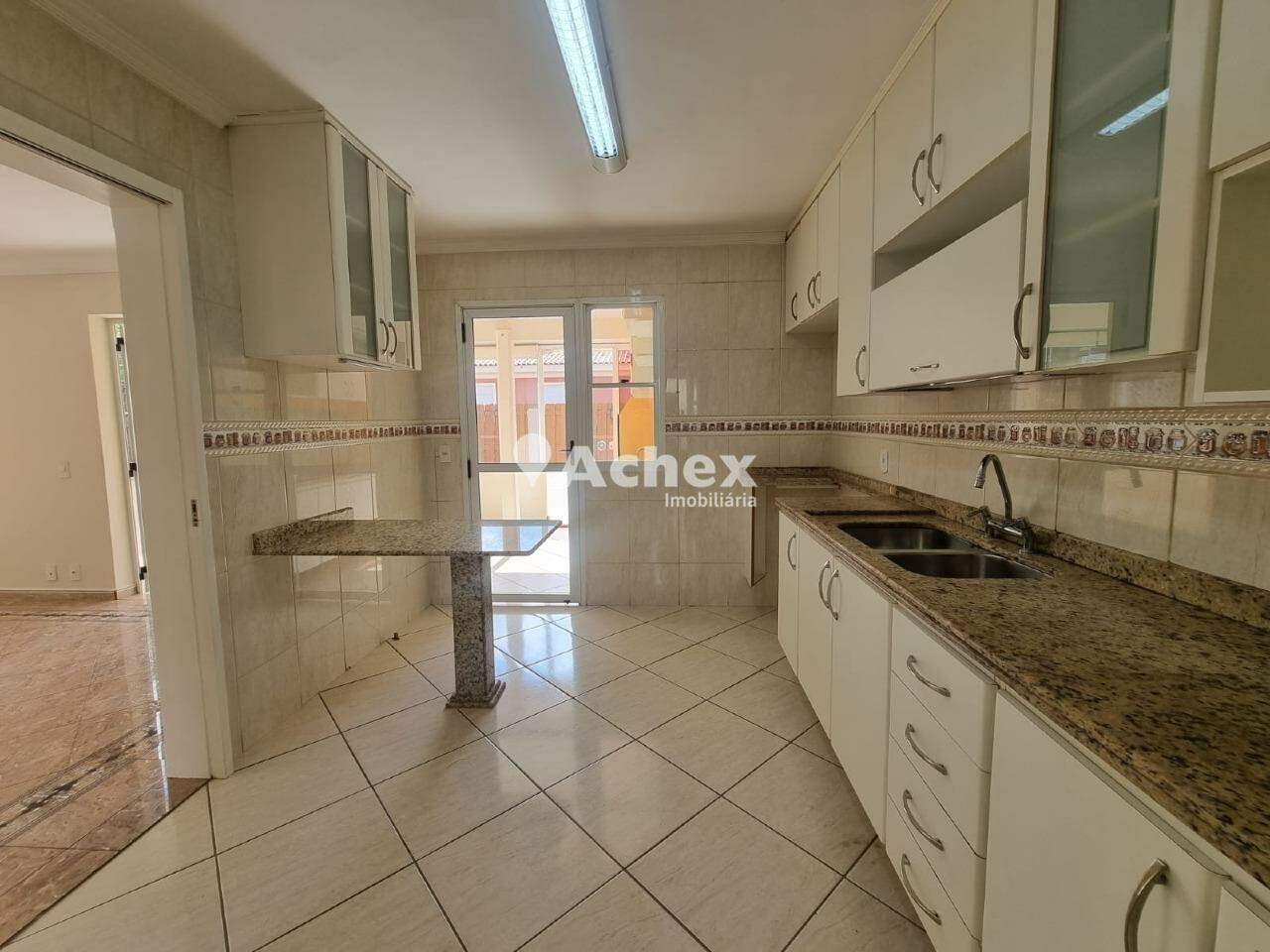 Casa à venda com 4 quartos, 196m² - Foto 10