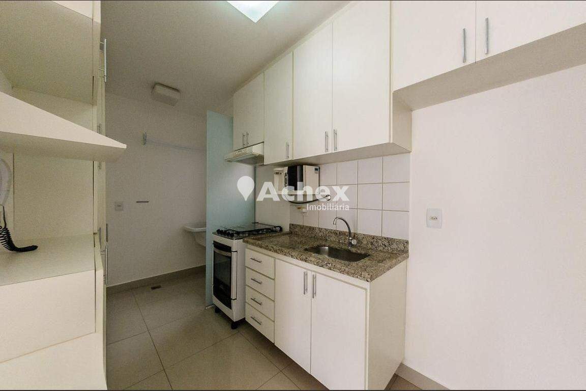 Apartamento para alugar com 3 quartos, 76m² - Foto 6