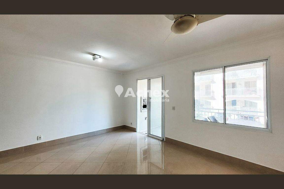 Apartamento à venda com 3 quartos, 76m² - Foto 2