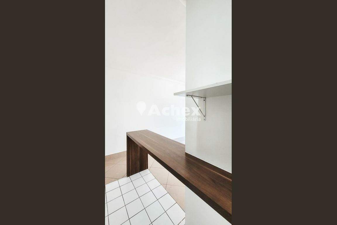 Apartamento à venda com 3 quartos, 76m² - Foto 8