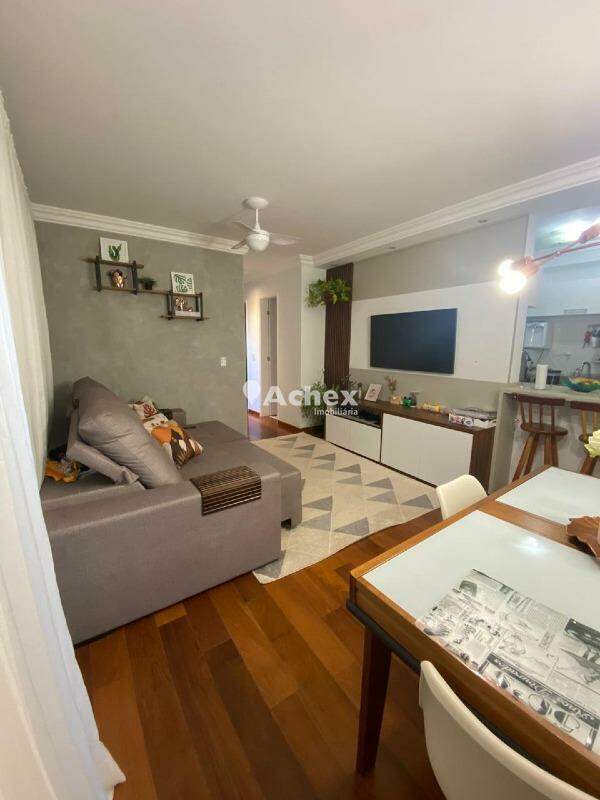 Apartamento à venda com 3 quartos, 76m² - Foto 1