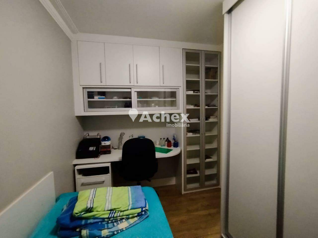 Apartamento à venda com 3 quartos, 76m² - Foto 17