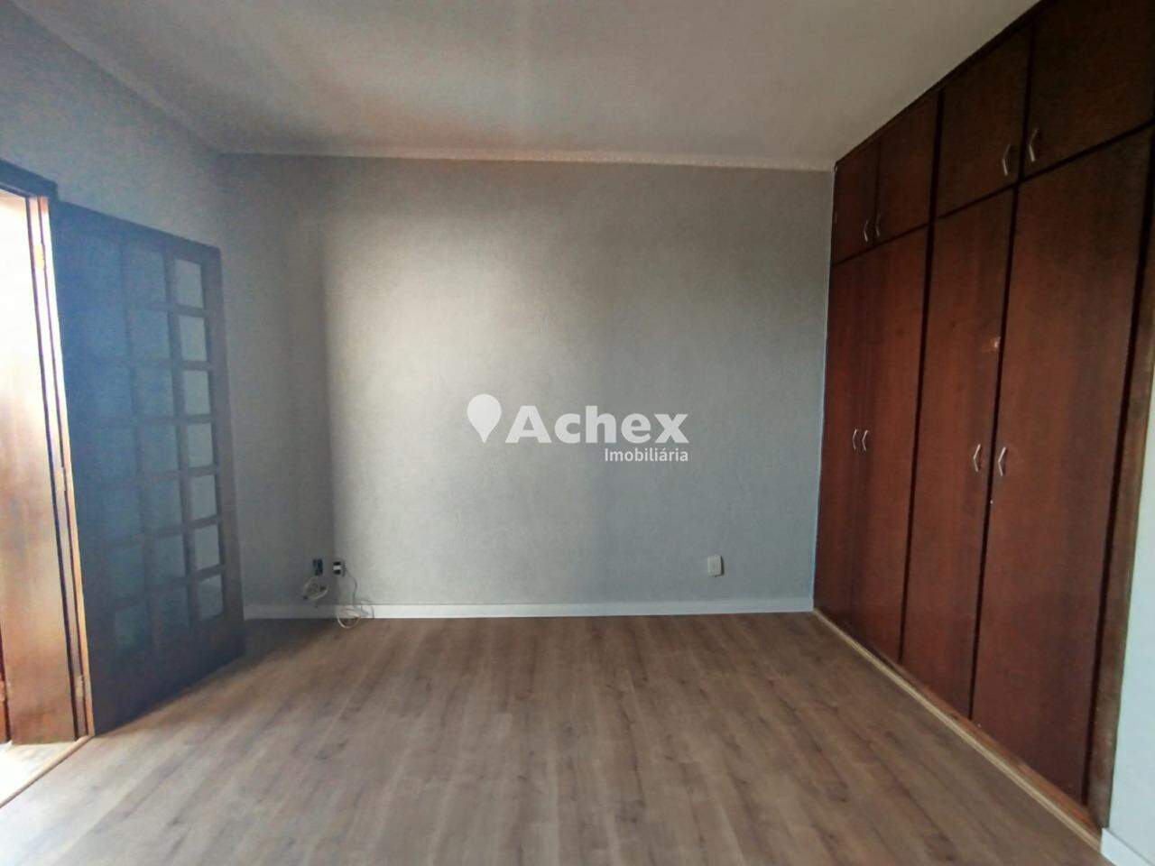 Casa à venda com 3 quartos, 281m² - Foto 3