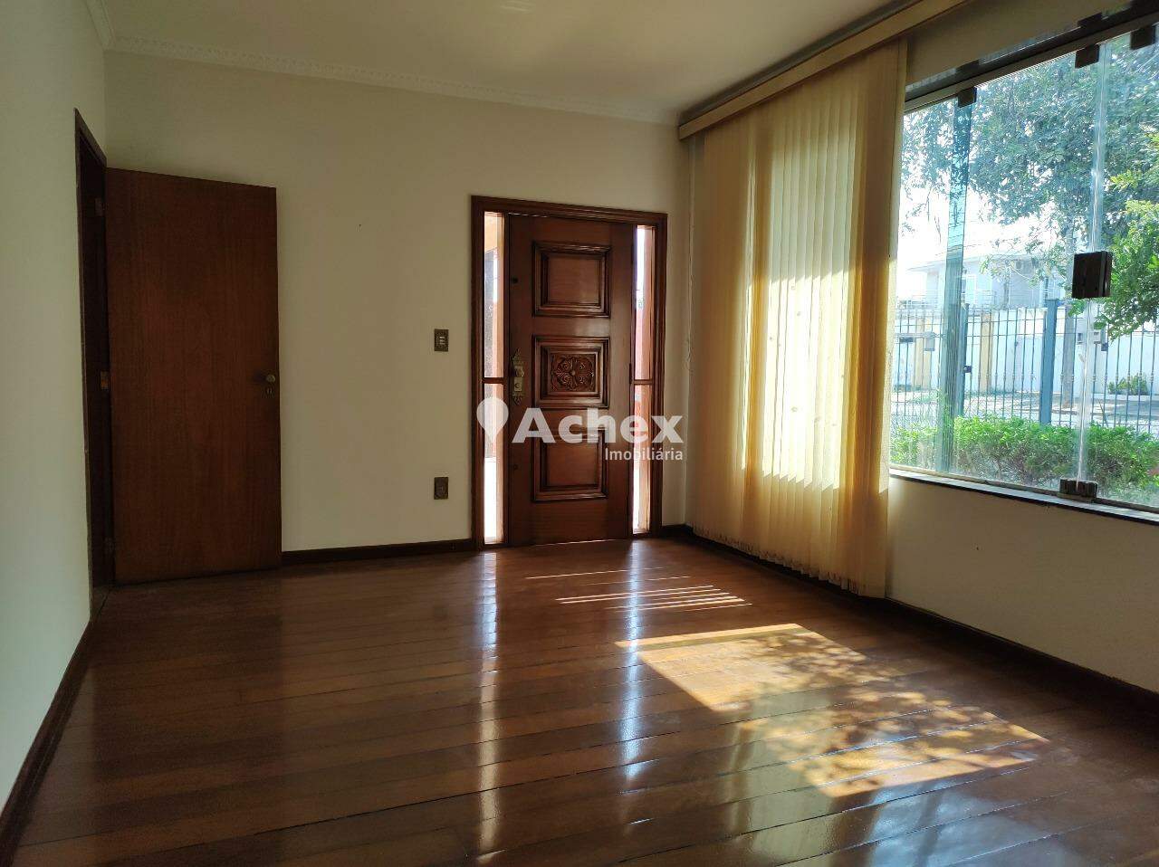 Casa à venda com 4 quartos, 210m² - Foto 8