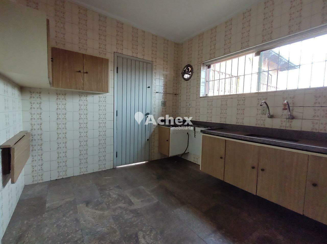 Casa à venda com 4 quartos, 210m² - Foto 21