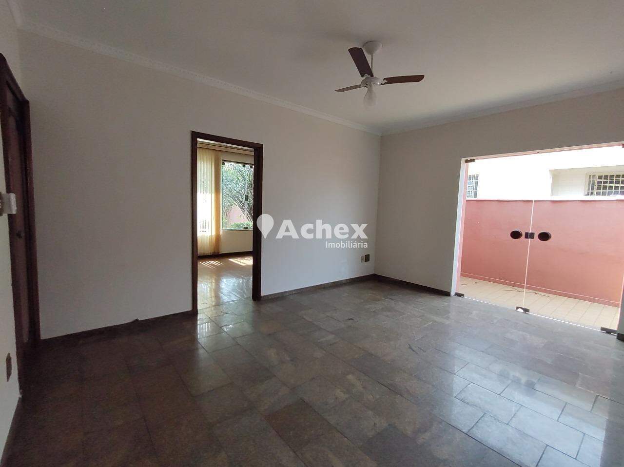 Casa à venda com 4 quartos, 210m² - Foto 18