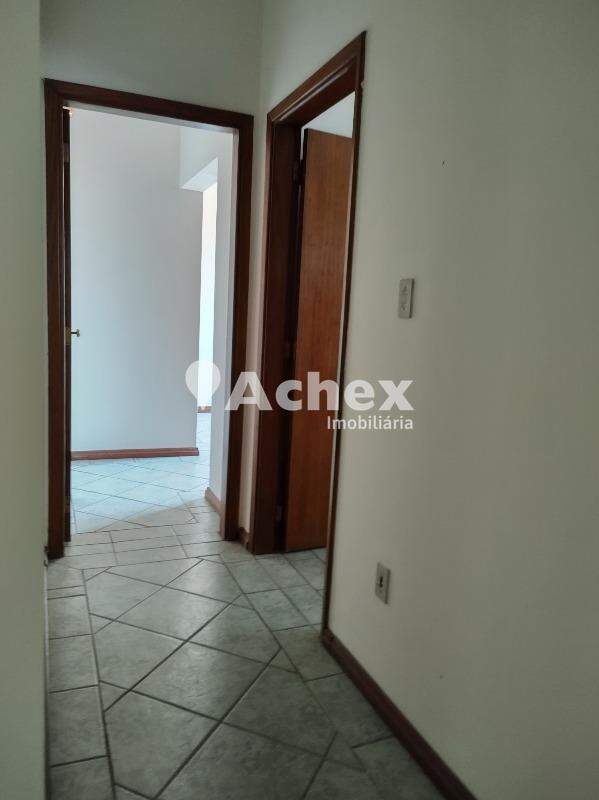 Casa à venda com 4 quartos, 210m² - Foto 16