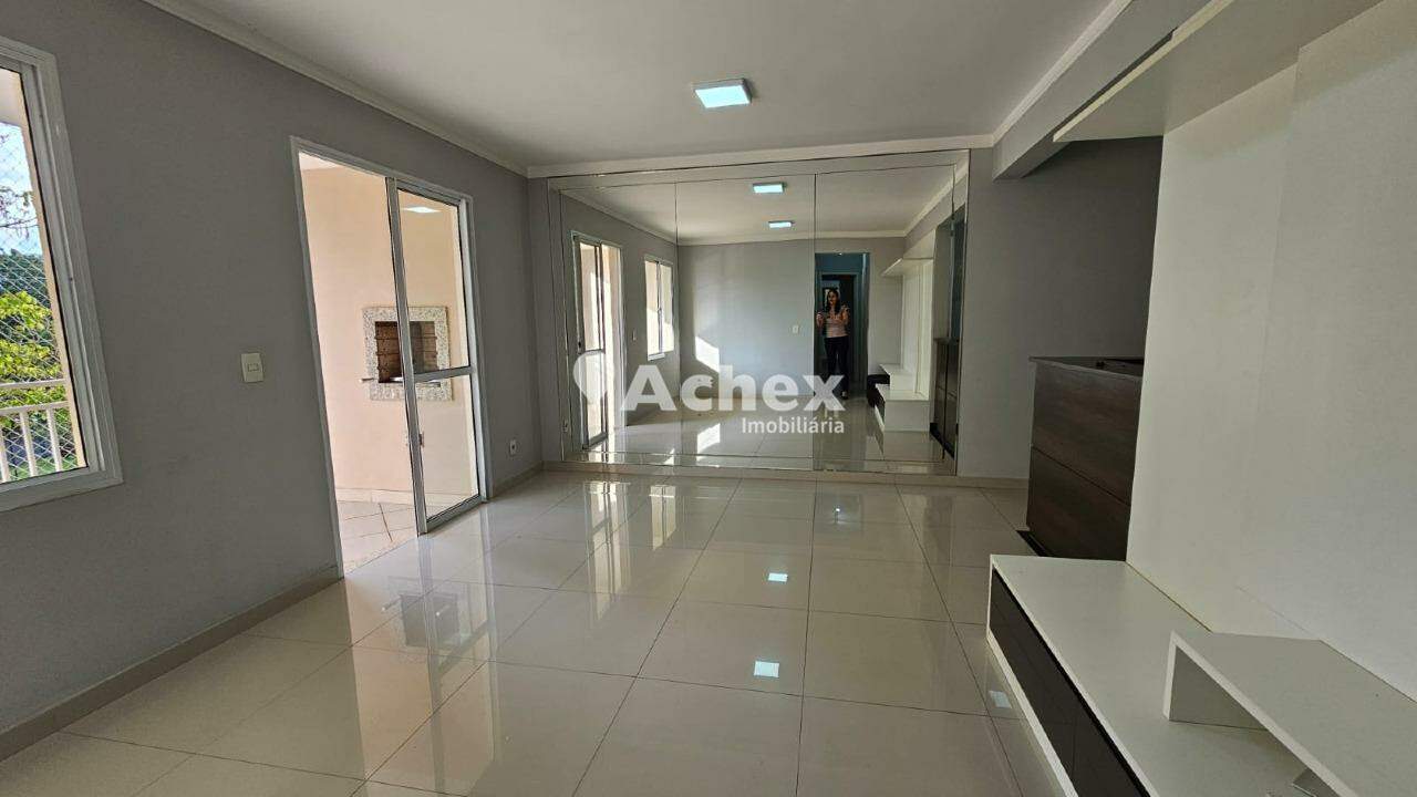 Apartamento para alugar com 3 quartos, 76m² - Foto 1