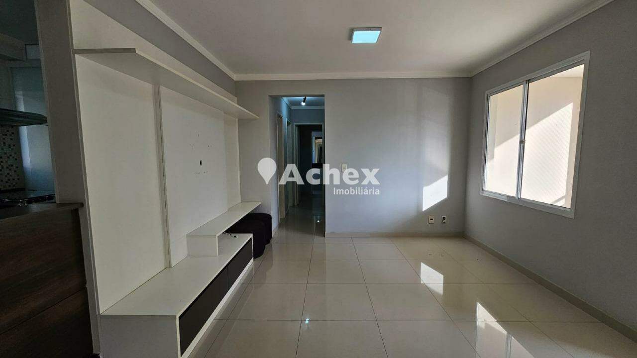 Apartamento para alugar com 3 quartos, 76m² - Foto 3