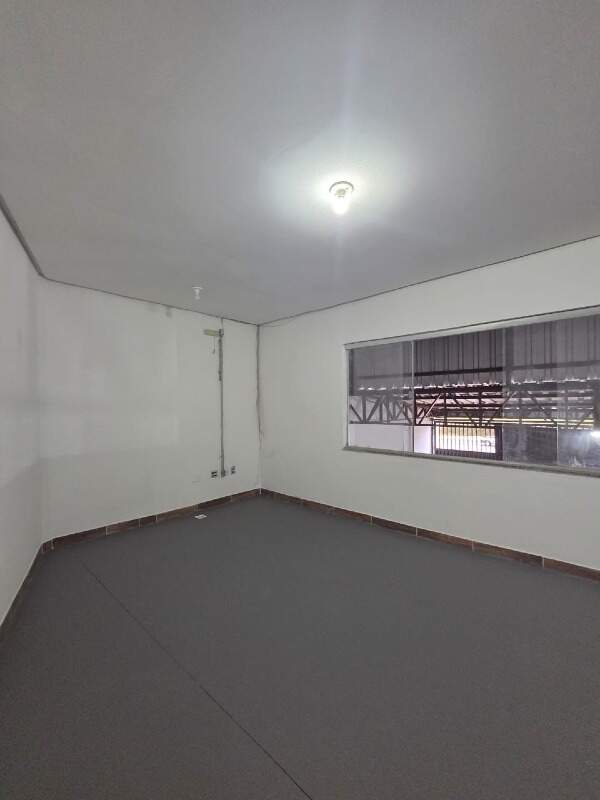 Loja para aluguel no Zacarias: 