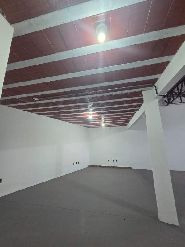 Loja para aluguel no Zacarias: 