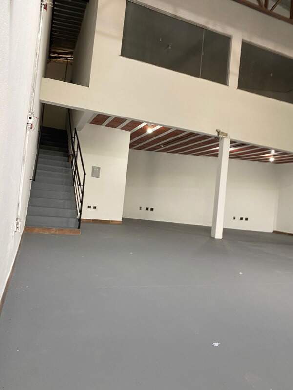 Loja para aluguel no Zacarias: 