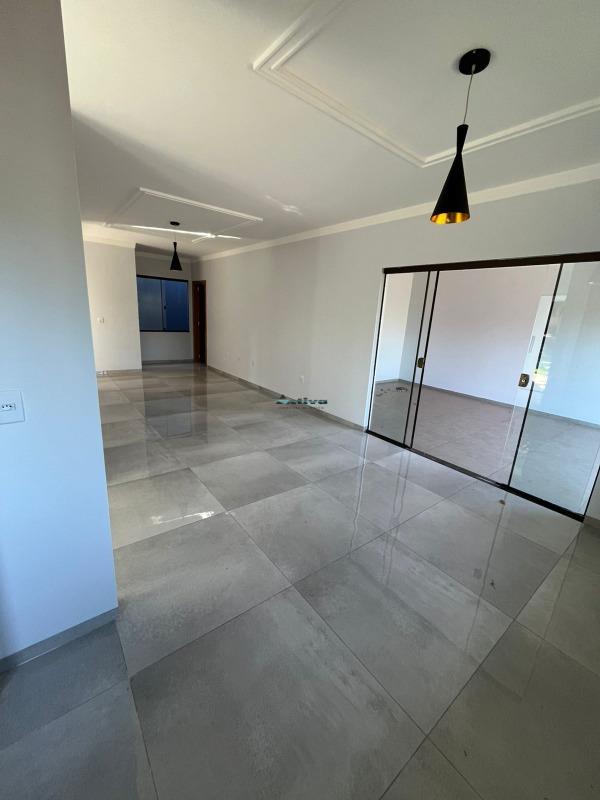 Casa à venda no Espigão: 