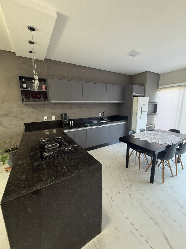 Sobrado à venda no Peróba: 