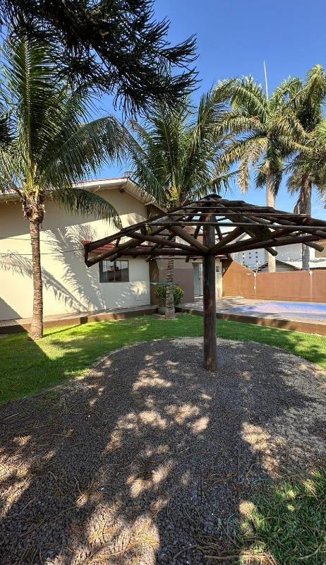 Casa à venda no Centro: 