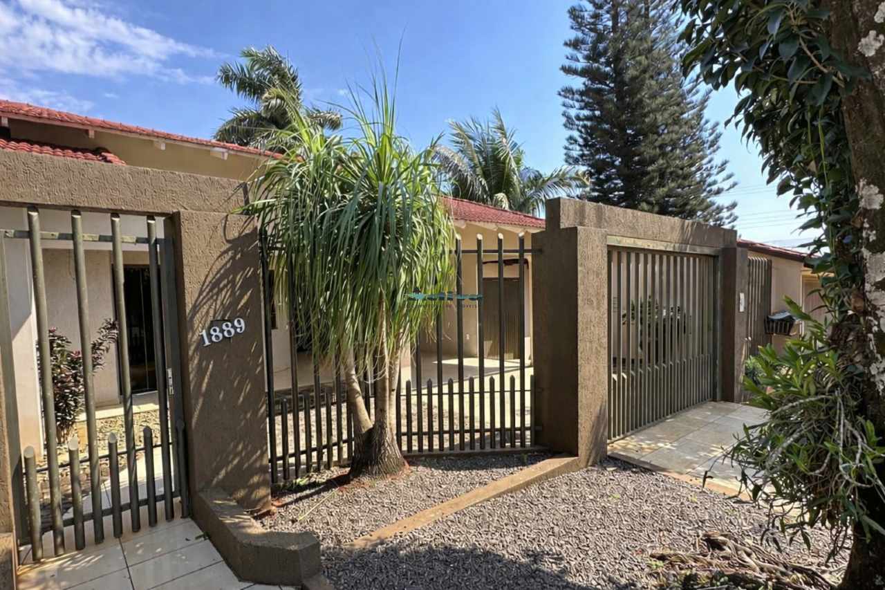 Casa à venda no Centro: 