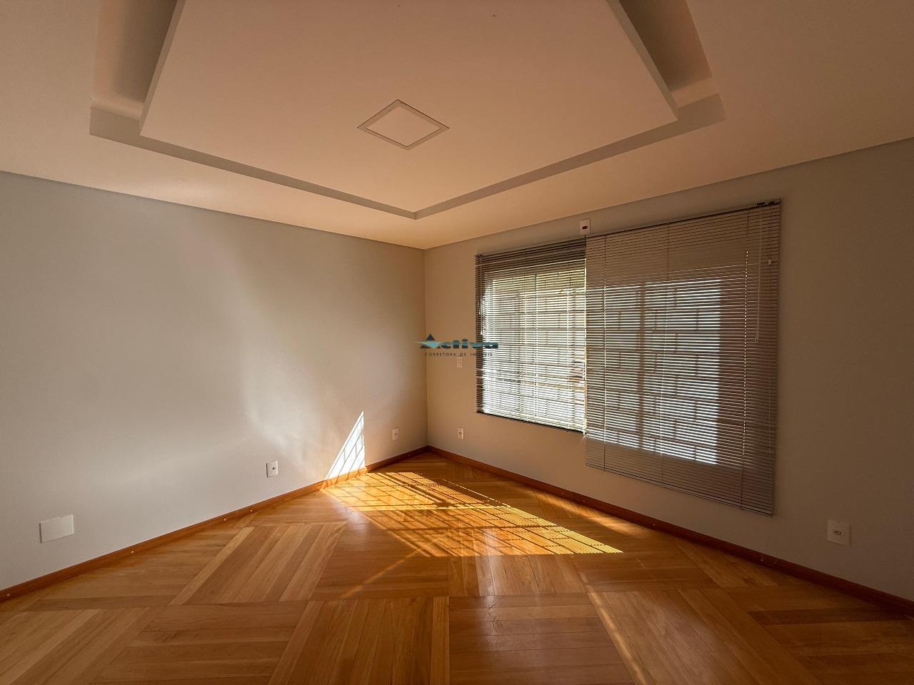 Casa à venda no Centro: 