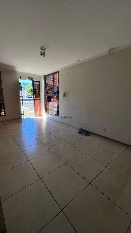 Sala para aluguel no Centro: 