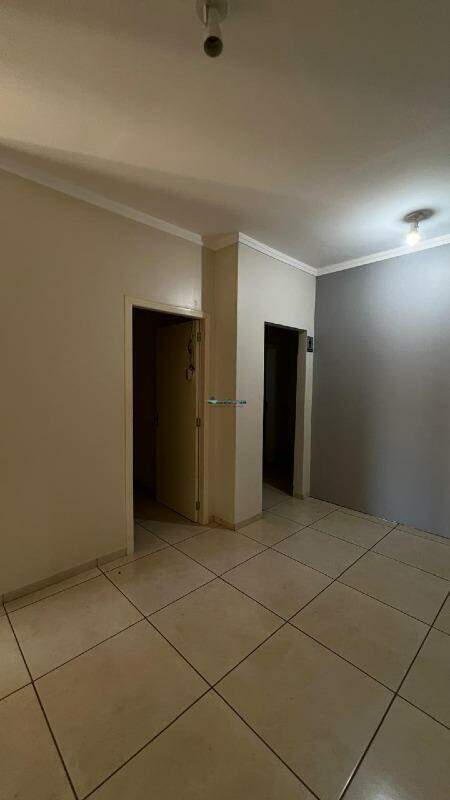 Sala para aluguel no Centro: 