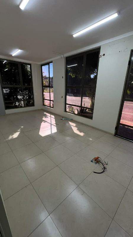 Sala para aluguel no Centro: 