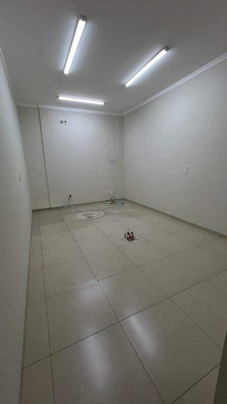 Sala para aluguel no Centro: 