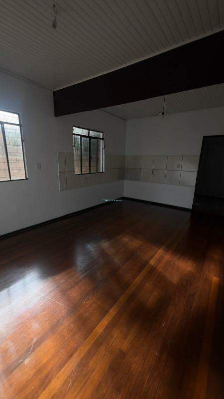 Casa para aluguel no Centro: 