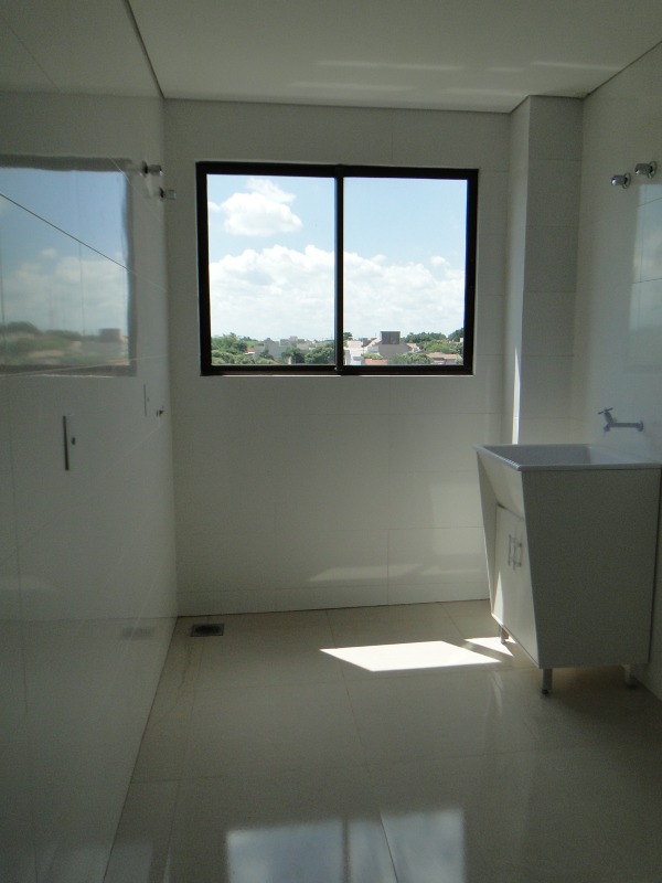 Apartamento para aluguel no Lago: 