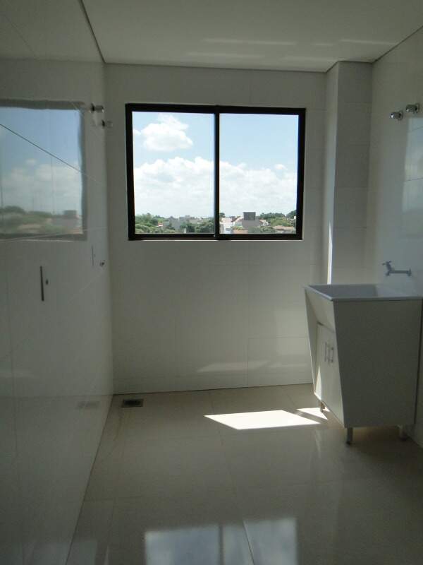 Apartamento para aluguel no Lago: 