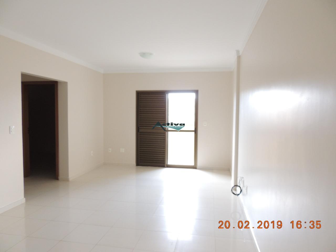 Apartamento para aluguel no Centro: 