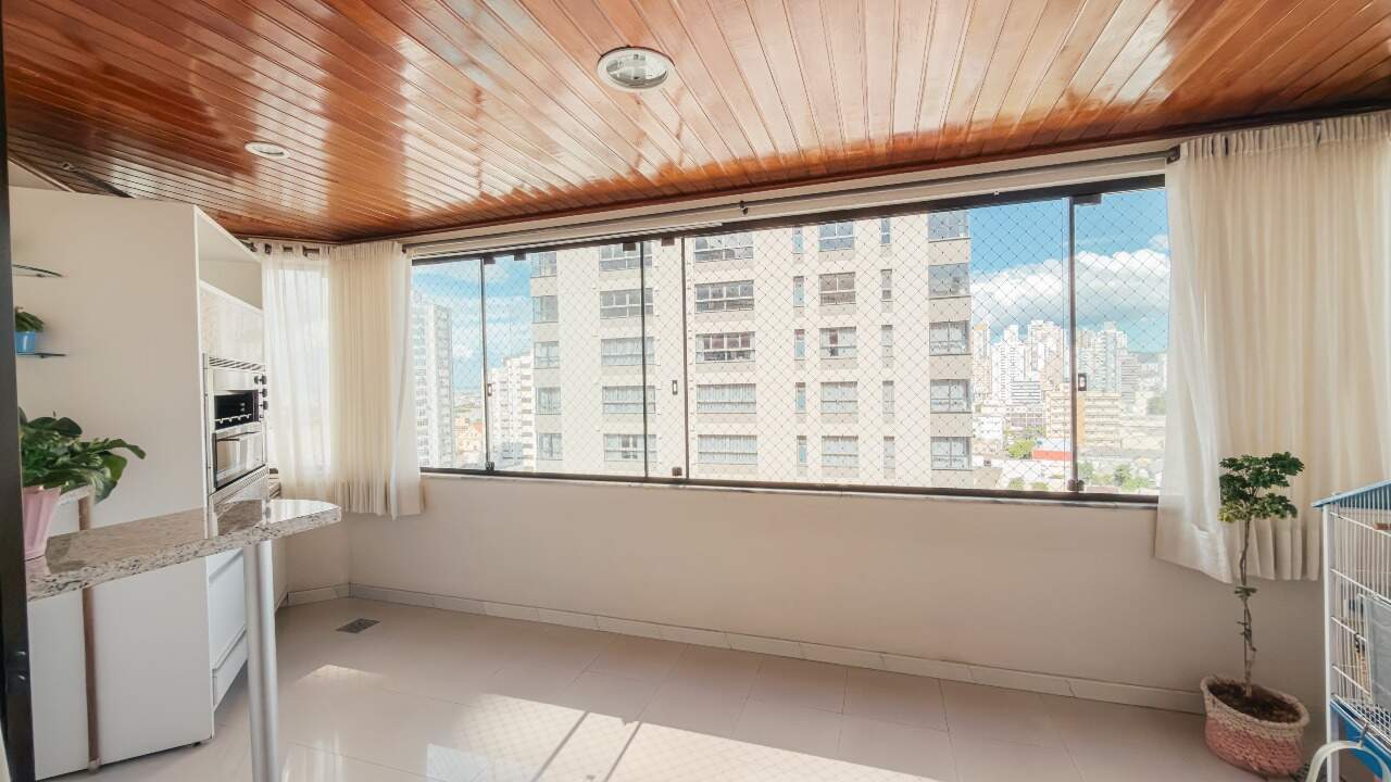 Apartamento com 3 Quartos no Centro de Itajaí