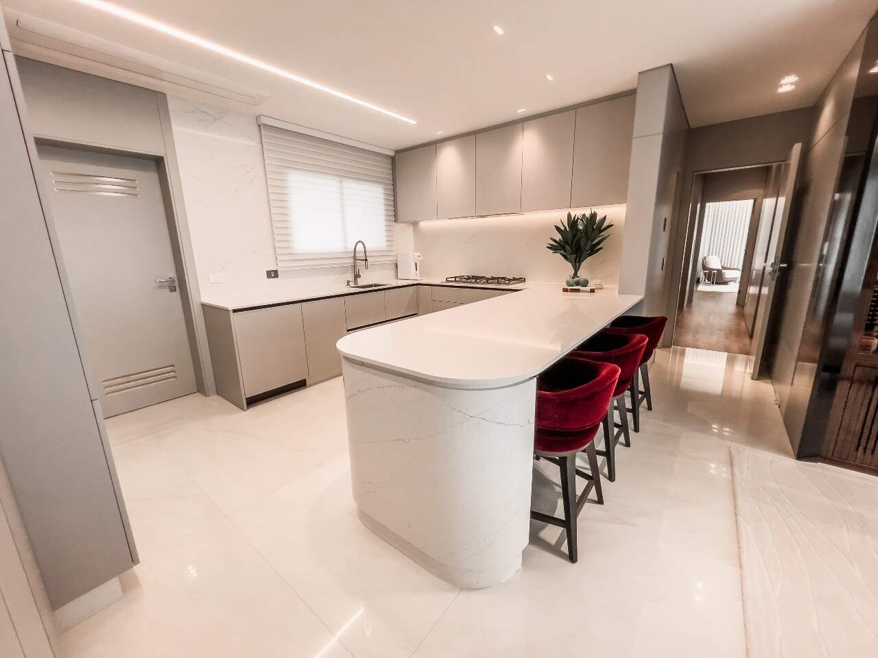 Apartamento Decorado com 3 Suítes no Lotisa Skyline