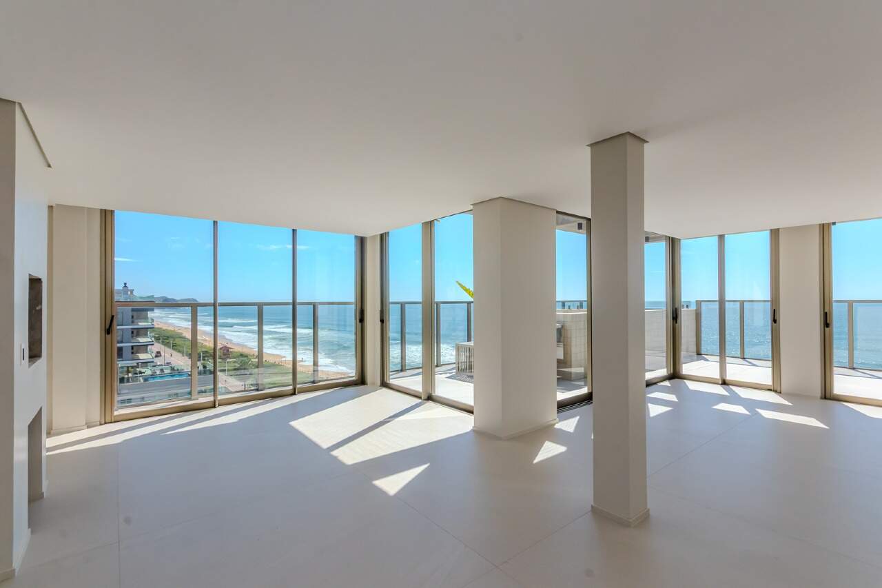 Cobertura Duplex Frente Mar com 4 Suítes na Praia Brava