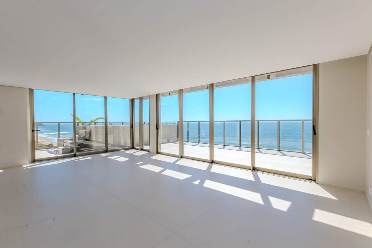 Cobertura Duplex Frente Mar com 4 Suítes na Praia Brava
