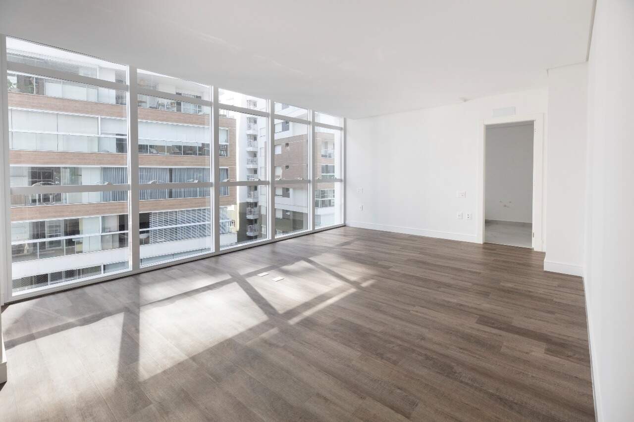 Apartamento com 4 Suítes no Le Blanc Praia Brava