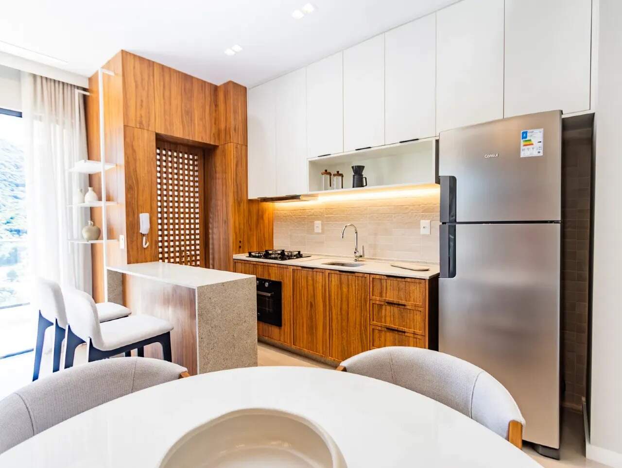 Apartamento com 2 Suítes Mobiliado na Fazenda em Itajaí
