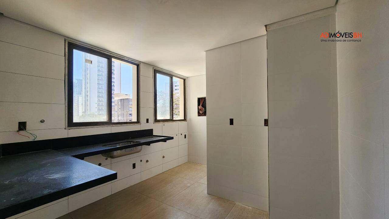 Apartamento à venda no Funcionários: 