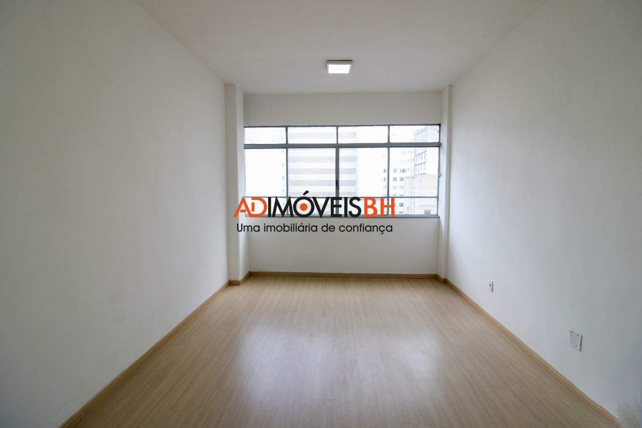 Sala para aluguel no Centro: 