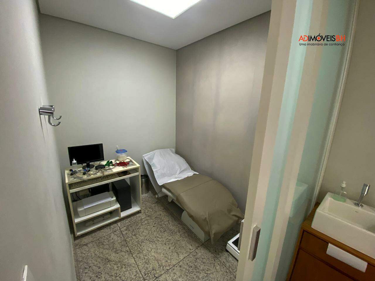 Sala à venda no Santa Efigênia: 