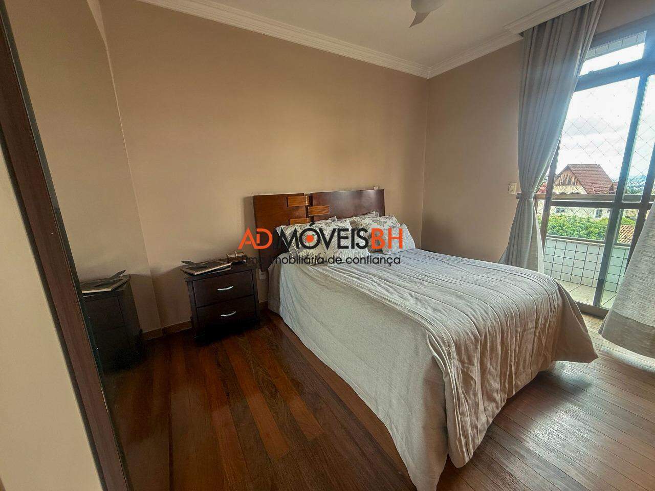 Apartamento à venda no Camargos: 