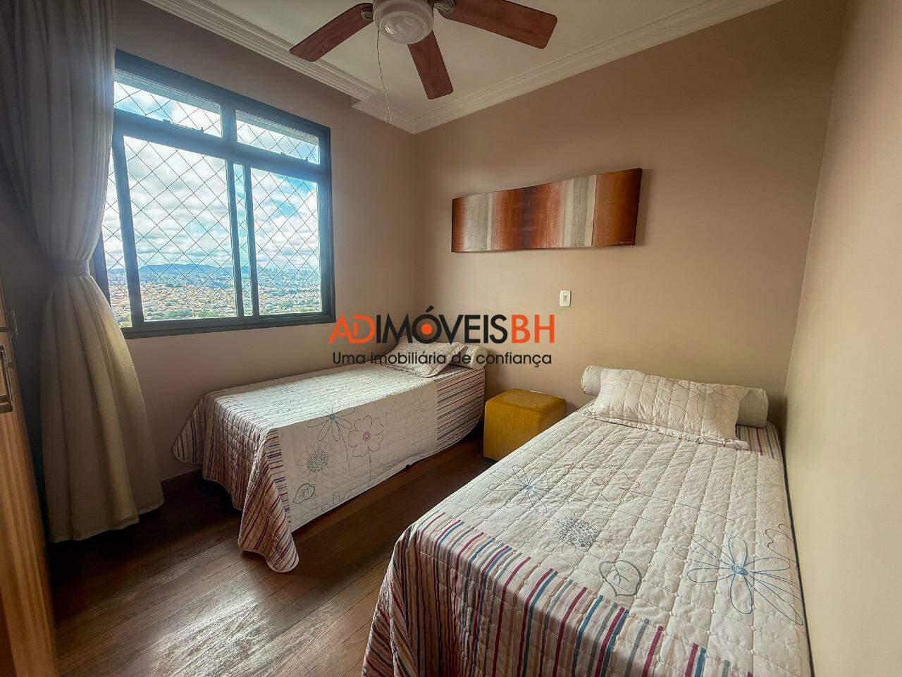 Apartamento à venda no Camargos: 