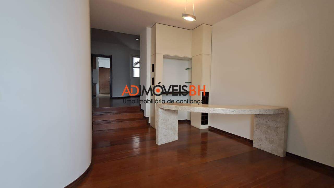 Apartamento à venda no Funcionários: 