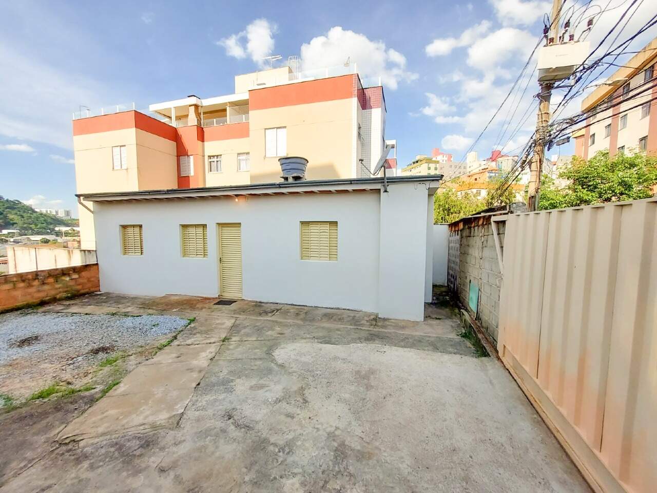 Lote à venda no Caiçaras: 